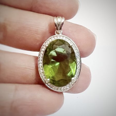 Elif Zultanite Pendant