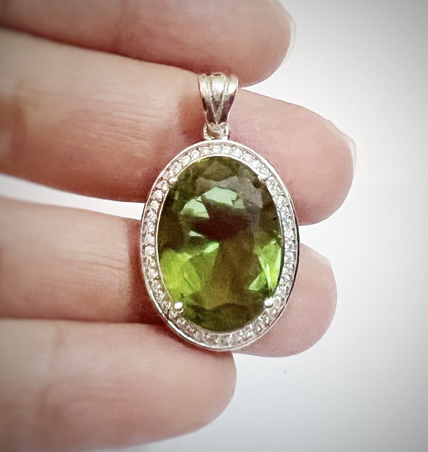 Elif Zultanite Pendant