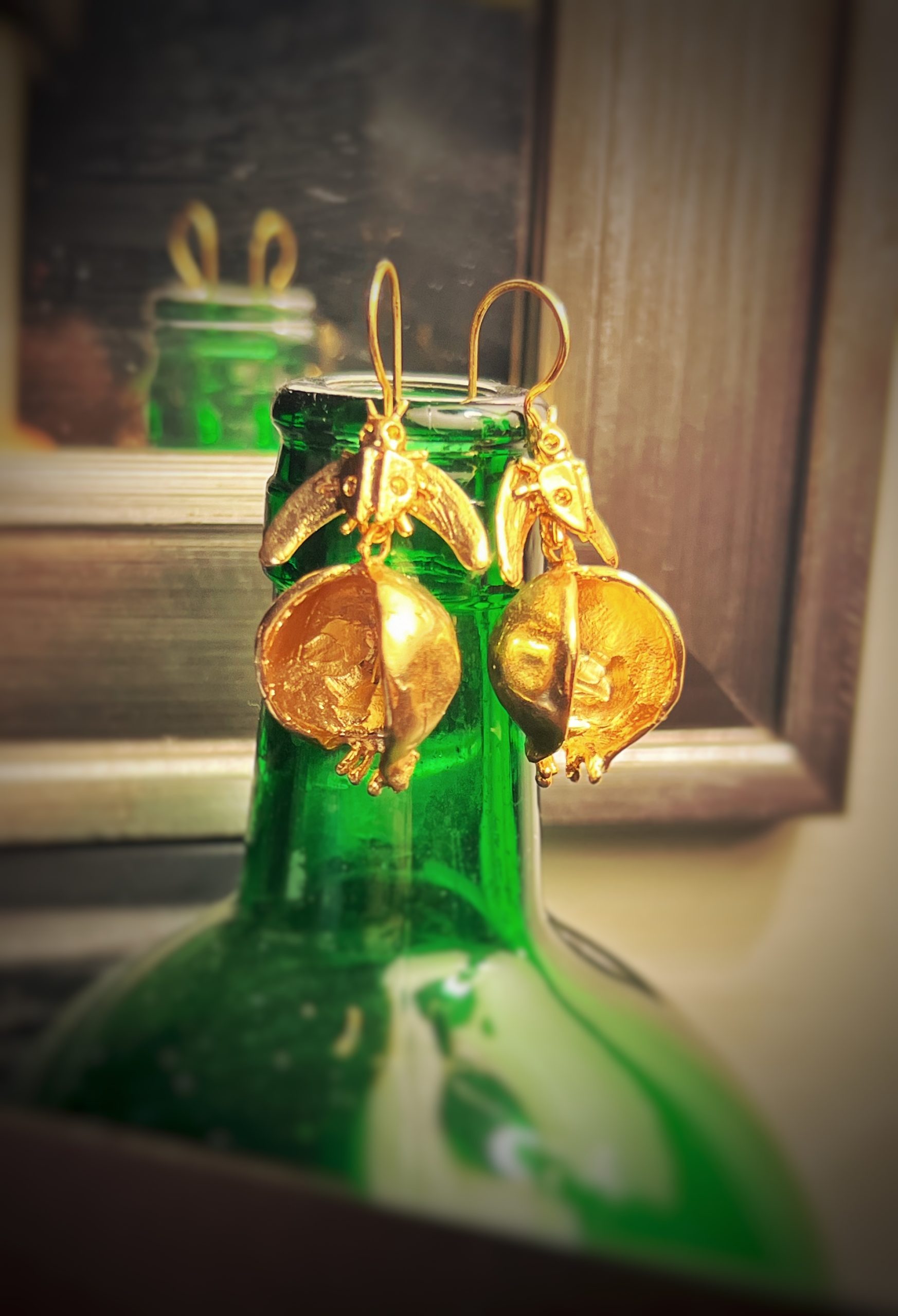 Anaar Earrings (Gold)