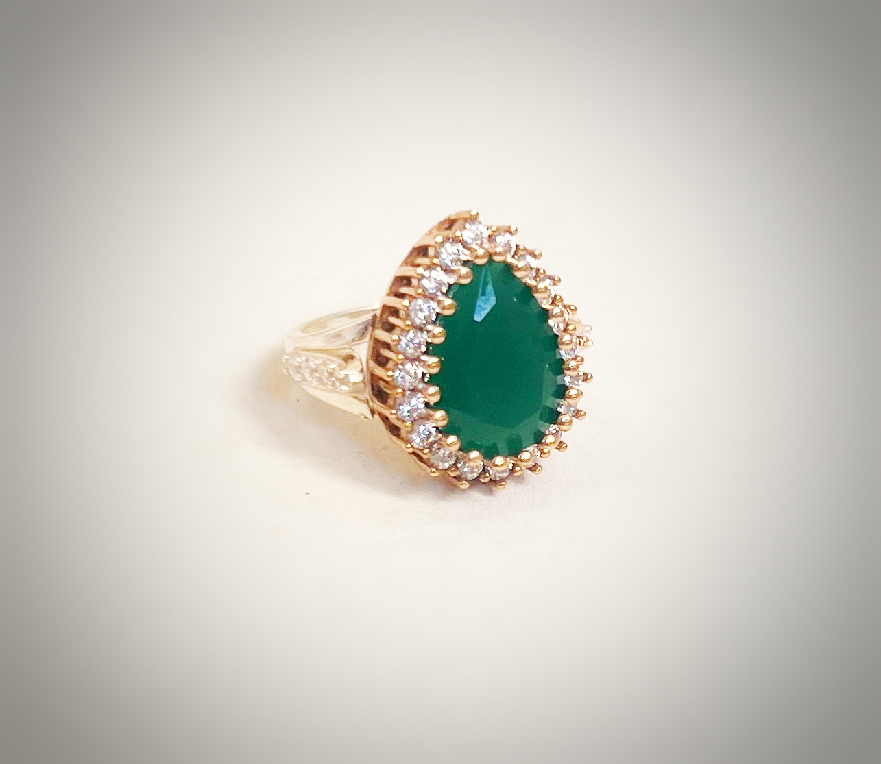 Hürrem Emerald Ring