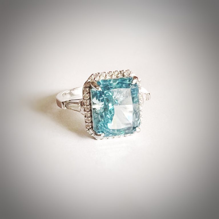Mavi Ice Ring (Size 8)
